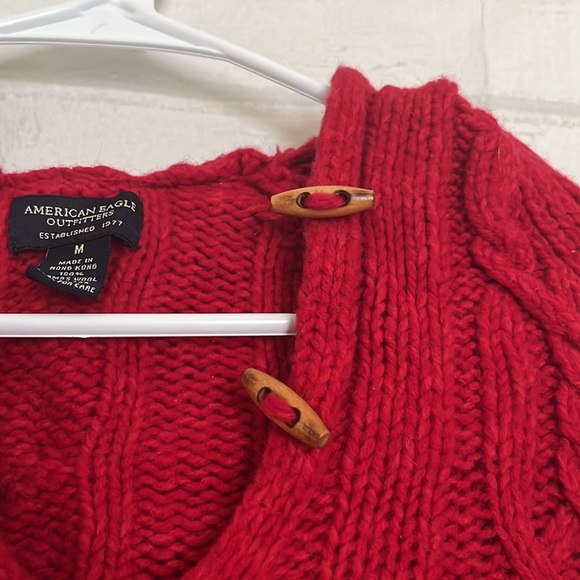 American Eagle Outfitter Hooded Winter Knit Sweater Red 100% Lambs Wool Size M - Picture 7 of 15